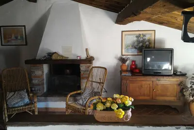 Image de chalet de vacances dans le village antique - mer - Côte étrusque