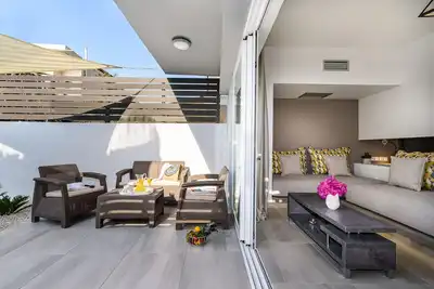 Image de Solar Apartment Yard North