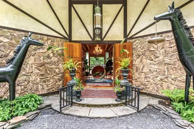 Image de Nouveau! Lavish Roxbury Villa Escapade romantique, Villa Sposa: