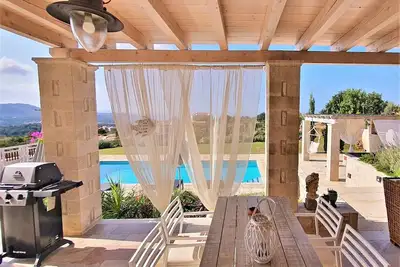 Villa Dionysos, villa de luxe avec des vues fantastiques sur un grand terrain