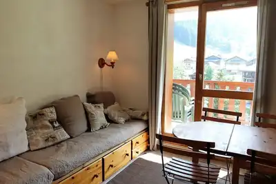 Image de Appartement cosy pour 4, au cœur du village, proche des pistes et avec piscine estivale