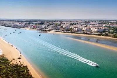 Image de T1 Nouveau à 2 minutes de la plage pour 5 +1 personnes dans le parc de Ria Formosa
