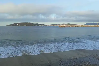 Image de Mer, balades et air pur en Provence dans coquet T2 lumineux climatisé
