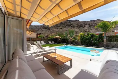 Image de Villa Diana avec piscine privée à Tauro