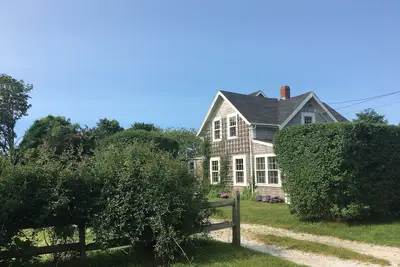 Image de Quintessential Sconset Cottage