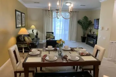 Image de Th33 - 3 Bedroom Townhome across Epic Universe