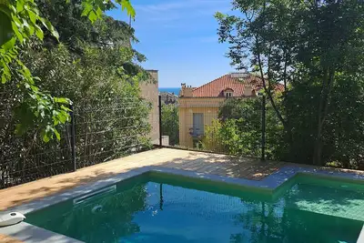 Image de Etonnante Maison de Maître 19e Vue Mer_ piscine dans jardin _centre ville
