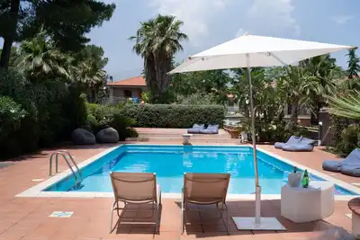 Image de Une villa de jardin entourée, à proximité de Catane et de l'Etna