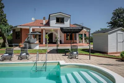 Image de Villa Sequoia avec piscine et spa privé