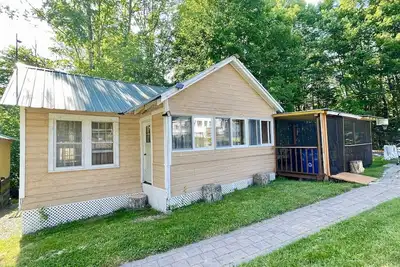 Image de Bungalow de style italien avec piscine à 8 min du bois de bethel / 10 min du casino du monde