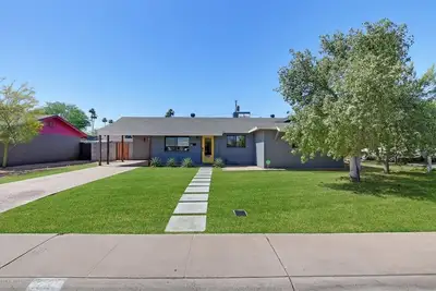 Image de Maison de style industriel 4br / 2ba récemment rénovée