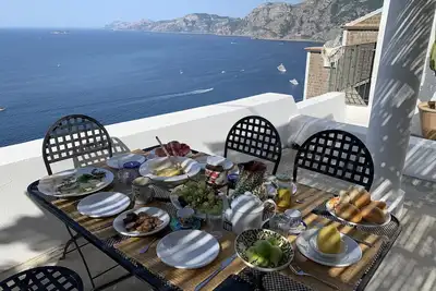 Image de Renovated old house, very charming, Panoramic view, 4 double rooms - 4 bathrooms