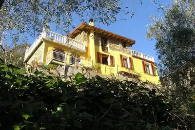 Image de Maison de vacances très tranquille avec vue panoramique et cheminée