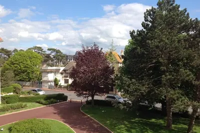 Image de Spacieux 2 Pièces, coeur Deauville, à côté de la plage, parking fermé inclus