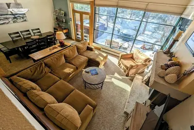 Image de Spa extérieur privé! Sur la navette gratuite. Conviviale et familiale!