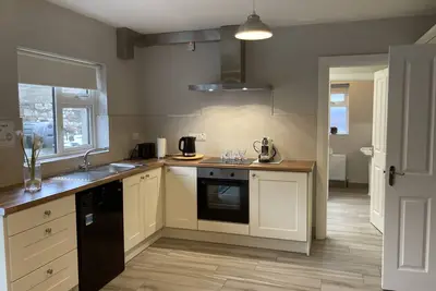 Image de 38 Castlewood Park - Trois Chambres Maison, Couchages 9