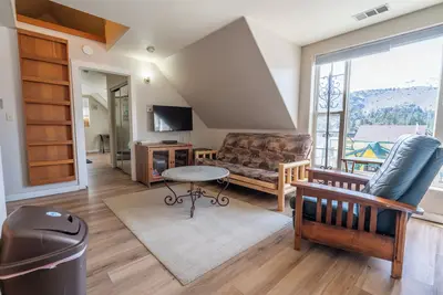 Image de Appartement situé au-dessus de Rainbow Ridge