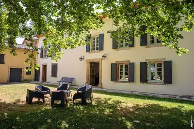 Image de Maison De Charme - Calme - Jardin - 250m2