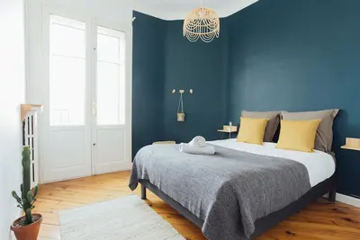 Image de Coachella : Vintage Chic au Cœur de St Charles, Biarritz