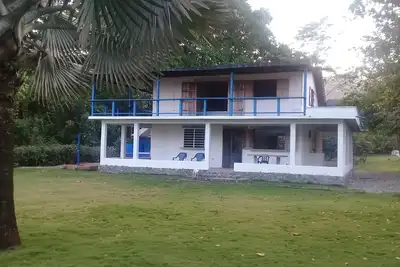 Image de Vous êtes ici: Maison franche à la plage.