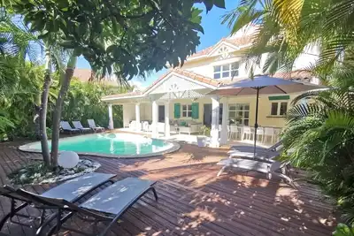 Image de Villa Saint François Ref G242 5 ch+mezz face mer