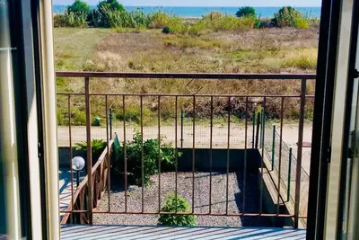 Image de Maison de ville de luxe en bord de mer - 300 mètres de la plage
