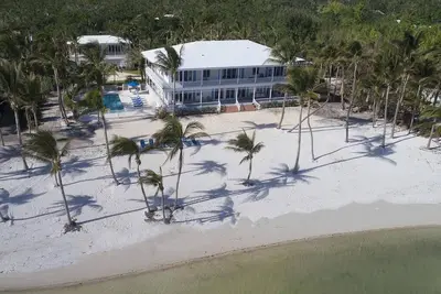 Image de Kara Pan - Belle propriété de 5 chambres en bord de mer