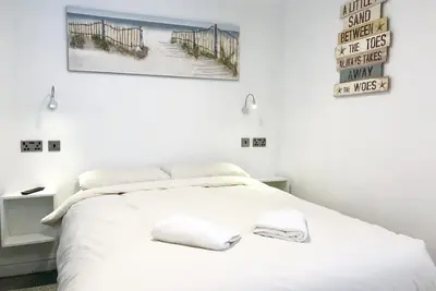 Image de Appartement de 2 chambres dans le quartier branché de la Côte-Nord (récemment rénové en avril 19)