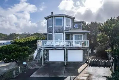 Image de L'escapade parfaite Beverly Beach pour votre famille et compagnon canin!