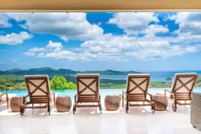Image de Nouveau domaine de 3 chambres avec des vues spectaculaires sur Flamingo et Conchal