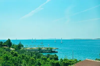 Image de Appartements Bogumila, (16022), Mandre, Croatia