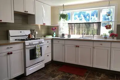 Image de Ferme bijou avec jardins, cascades et vergers