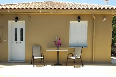 Image de Nike's House près de la plage de Petani.