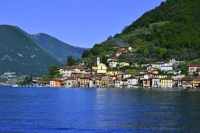 Image de Maison moderne. Rustique & exclusive. ★★★★★