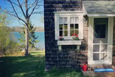 Image de Quintessential Seaside Maine Cottage