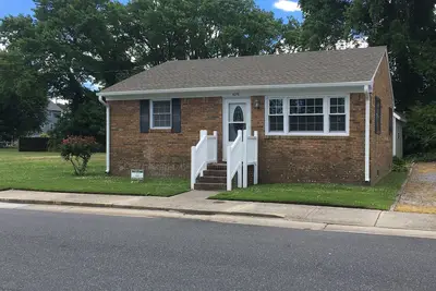 Image de Vos vacances mémorables sur l'île commencent là où le trottoir se termine!