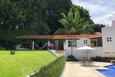 Image de Maison étonnante à Cuernavaca pouvant accueillir 20 personnes.