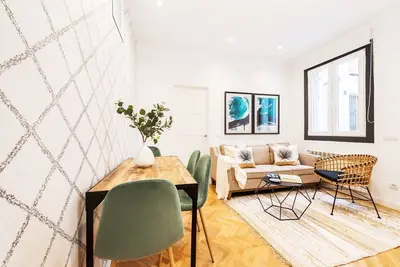 Image de Modern and Well Connected 2 bedroom Apartment. Atocha