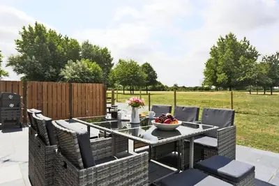 Image de Lavender Cottage - Quatre Chambres Maison, Couchages 8