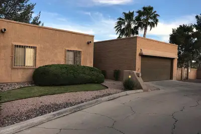 Image de La maison de rêve du golfeur, à 30 mètres du départ. Trois chambres deux salles de bain 2400 pieds carrés