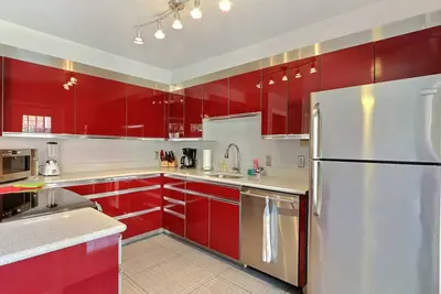 Image de 3 Br, 2. 5 Bath magnifique maison sur Jones St