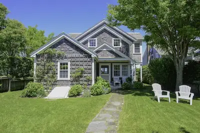 Image de Fabuleux bien locatif dans la falaise