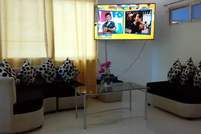 Image de Maison privée avec Wifi gratuit + Salle Netflix 2