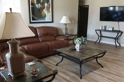 Image de Du jour au lendemain avec nous - 4803 - 3 chambres, 2ba, garage 1 voiture