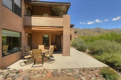 Image de Plan d'étage ouvert de 1ère classe avec terrasse prolongée - Vues sur la montagne - Plusieurs améliorations