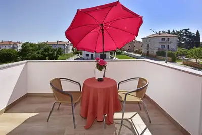 Image de Garçonnière avec la terrasse Novigrad (As-6951-a)