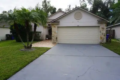 Image de Belle 3 Chambre 2 salle de bain complète 2 voitures 🚗 garage.