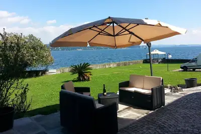 Image de Appartement de 2 pièces meublé avec goût dans une villa bien entretenue avec accès privé au lac