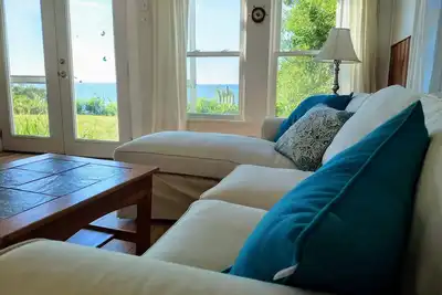 Image de Beachfront PRIVÉ, 2br chalet Sunset sur la plage