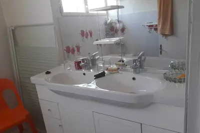 Image de Maison dans quartier calme et tout est proche de vous